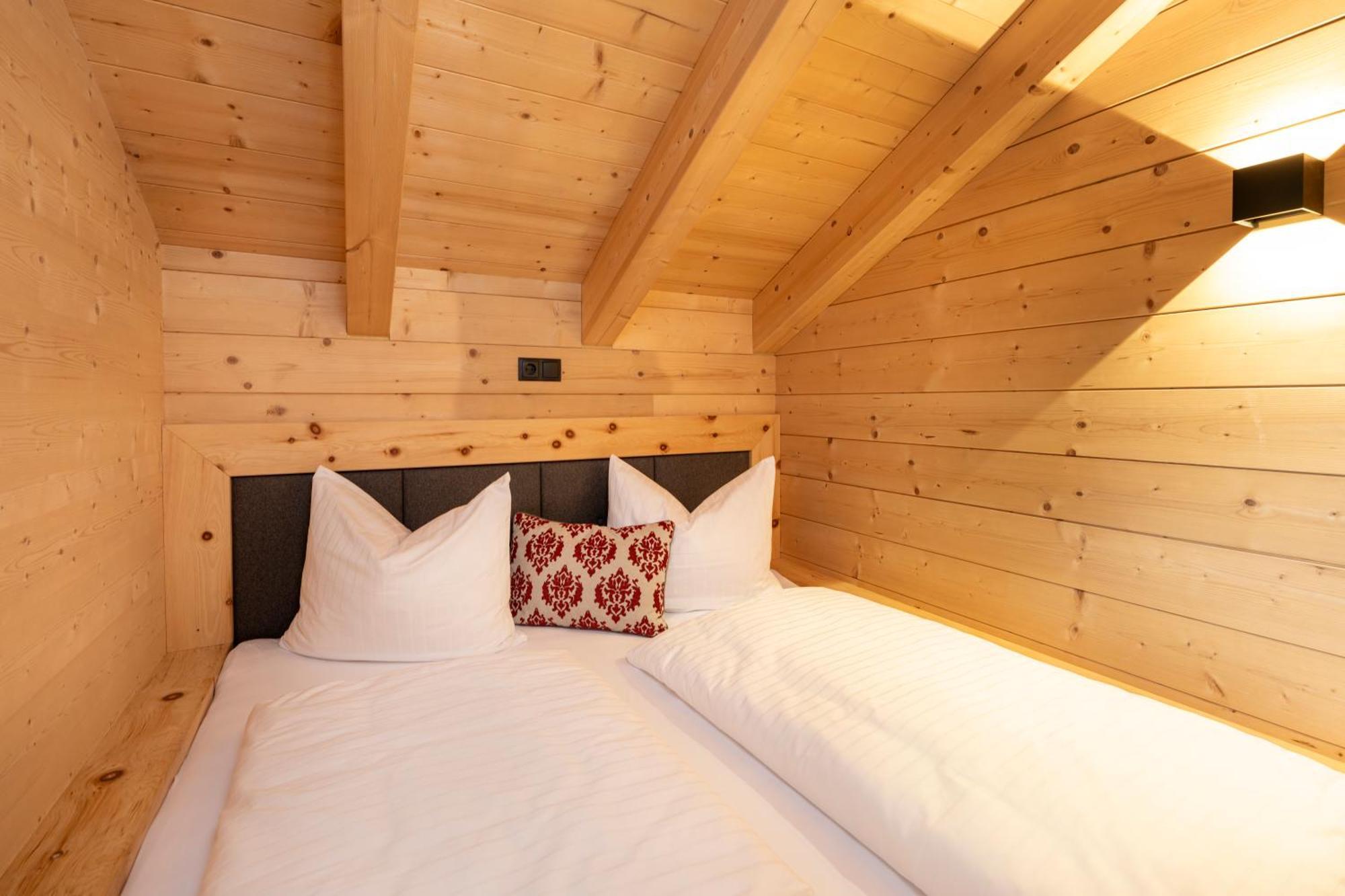 Holzlodge Deluxe Radstadt Exteriör bild